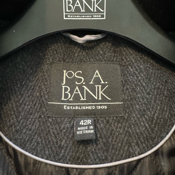 Men’s Jacket - Picture 4 of 5